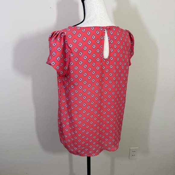 Peach shade Geometric Women's Top - Picture 2 of 8